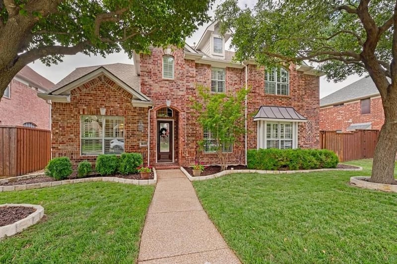 10172 Bowling Green Drive, Frisco TX 75035 - Photo 2