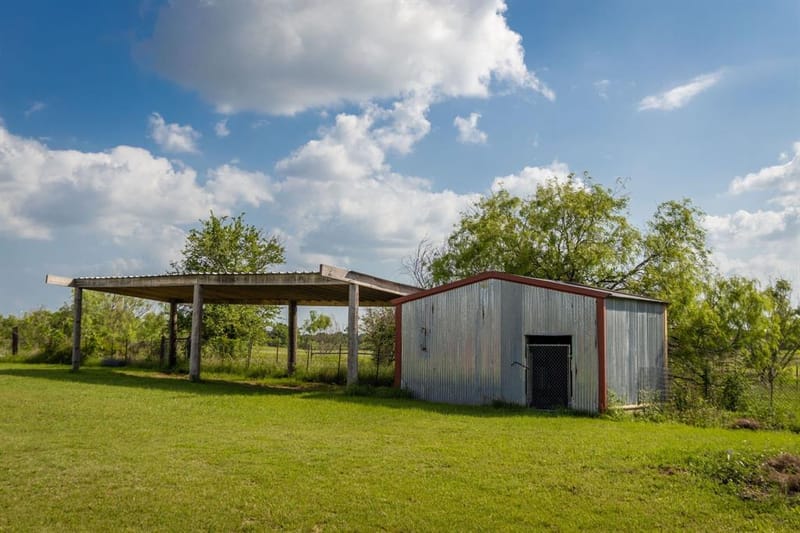 503 Oak Knoll Lane, Elm Mott TX 76640 - Photo 32