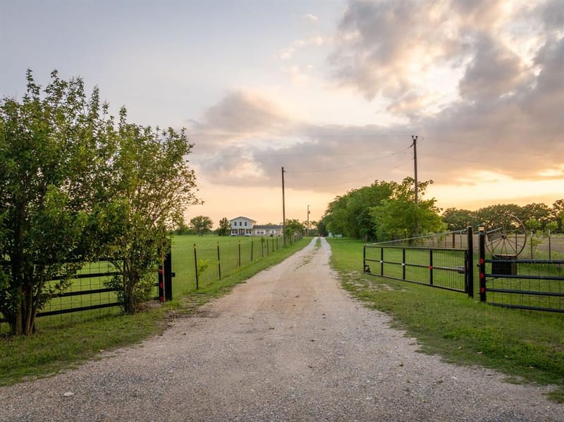 503 Oak Knoll Lane, Elm Mott TX 76640 - Photo 10