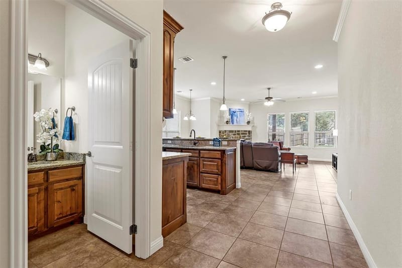 210 Donna Circle, Granbury TX 76049 - Photo 20