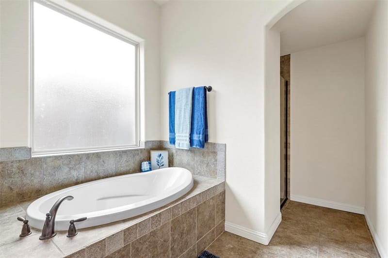 210 Donna Circle, Granbury TX 76049 - Photo 18