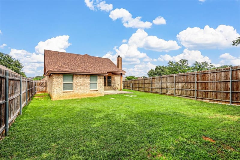 210 Donna Circle, Granbury TX 76049 - Photo 31