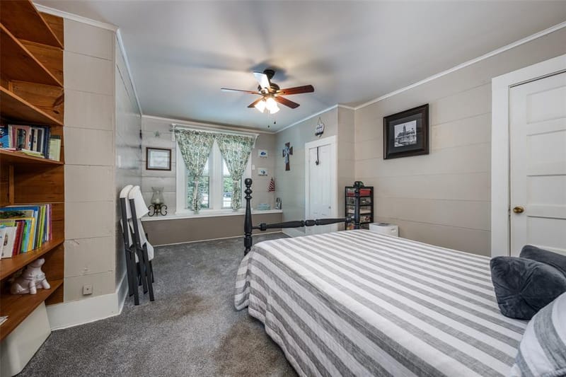 310 E Tarrant Street, Bowie TX 76230 - Photo 26