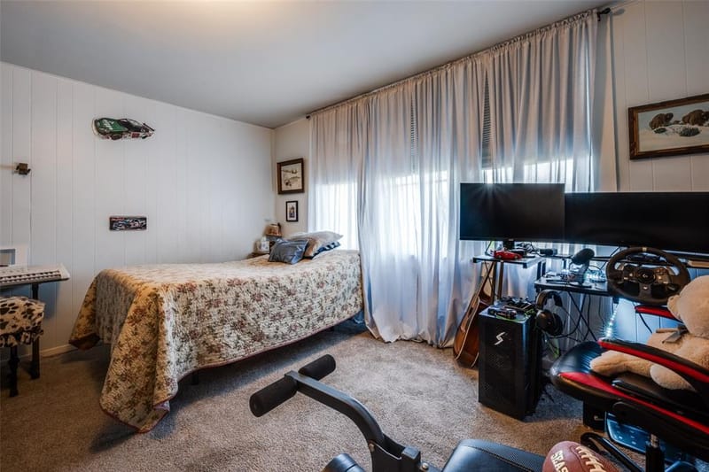 310 E Tarrant Street, Bowie TX 76230 - Photo 22