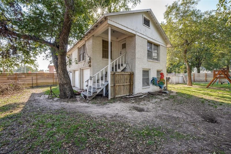 310 E Tarrant Street, Bowie TX 76230 - Photo 32