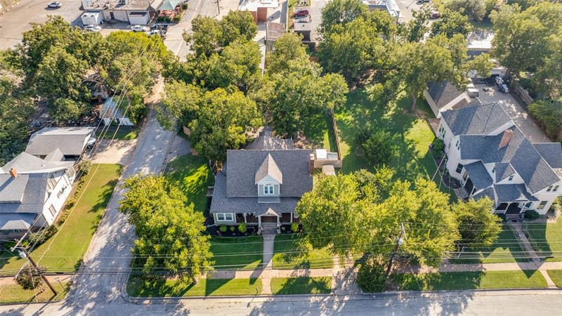 310 E Tarrant Street, Bowie TX 76230 - Photo 30