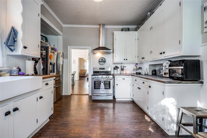 310 E Tarrant Street, Bowie TX 76230 - Photo 14