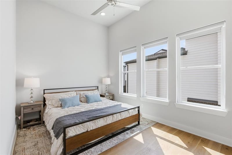 381 E Greenbriar Lane # 1002, Dallas TX 75203 - Photo 20