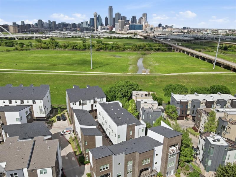 381 E Greenbriar Lane # 1002, Dallas TX 75203 - Photo 35