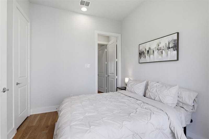 381 E Greenbriar Lane # 1002, Dallas TX 75203 - Photo 29