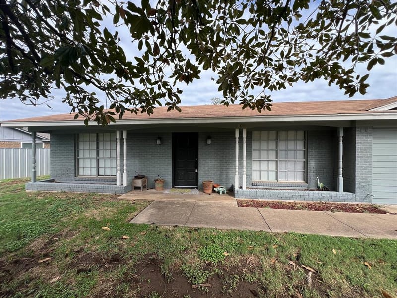 2809 N Murco Drive, Mineral Wells TX 76067 - Photo 3