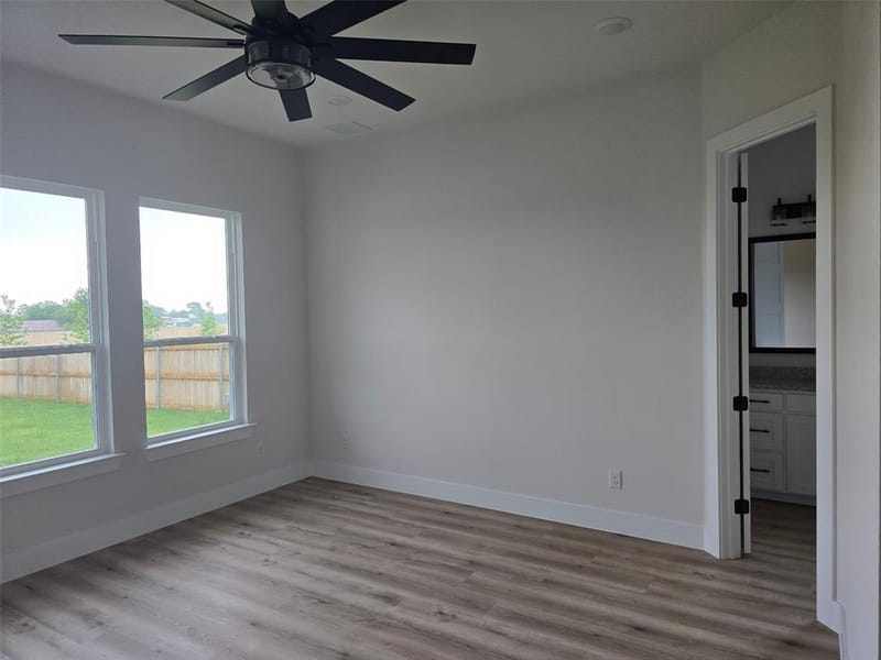 808 N Avenue E, Springtown TX 76082 - Photo 11