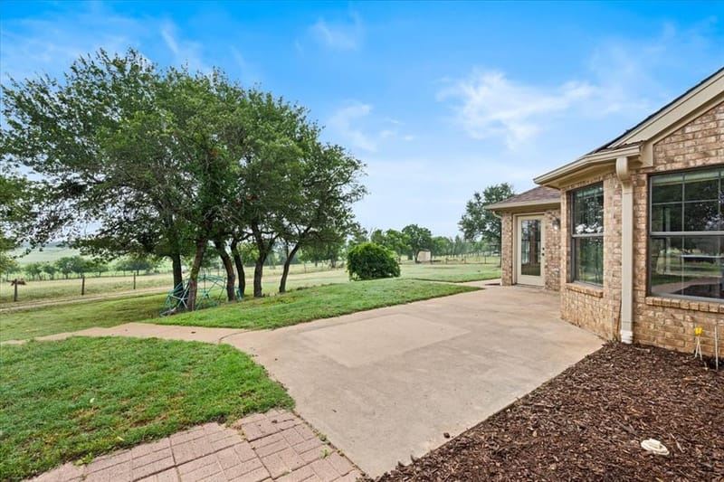 719 Private Road 897, Stephenville TX 76401 - Photo 37