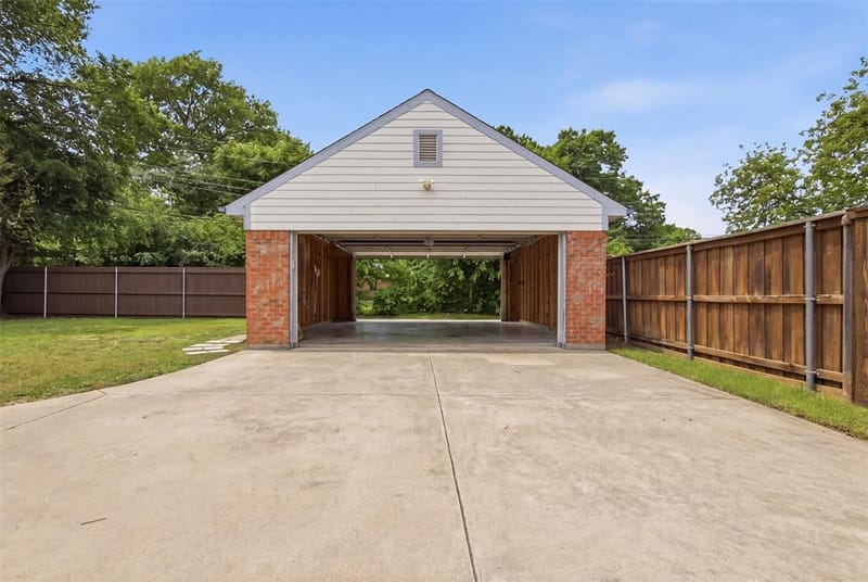 4419 Abrams Road, Dallas TX 75214 - Photo 27