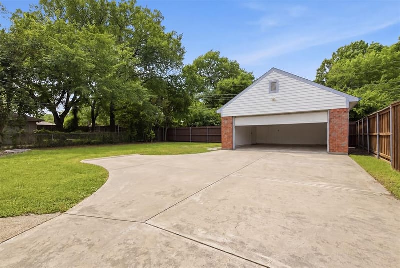 4419 Abrams Road, Dallas TX 75214 - Photo 22