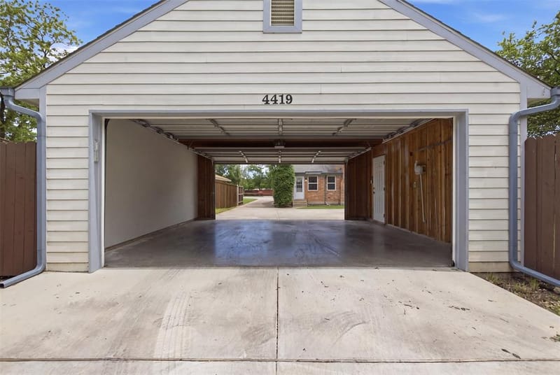 4419 Abrams Road, Dallas TX 75214 - Photo 25