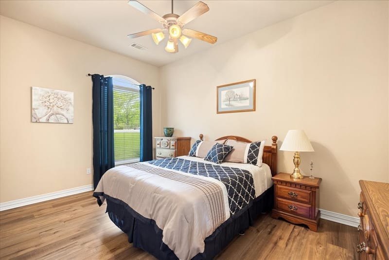 7404 Fox Fire Court, Granbury TX 76049 - Photo 23