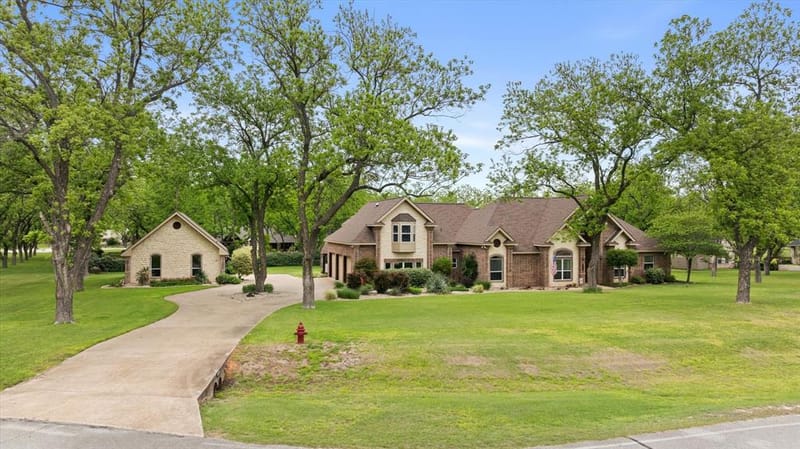 7404 Fox Fire Court, Granbury TX 76049 - Photo 2