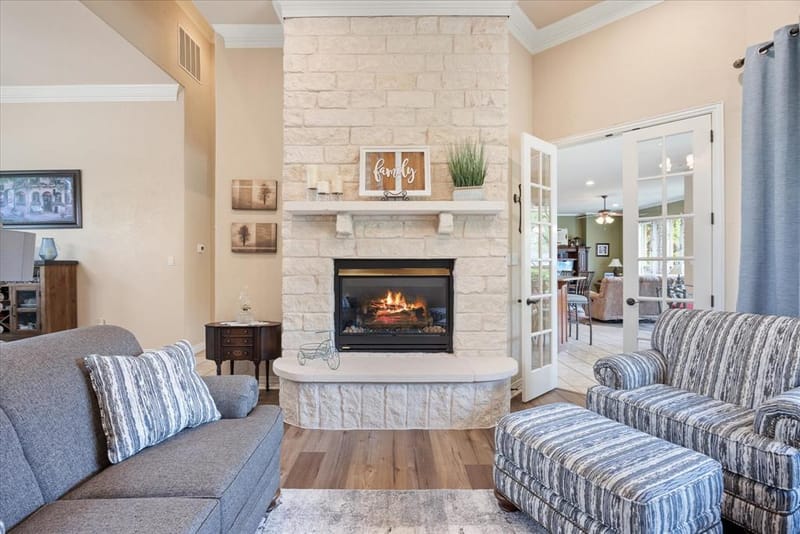 7404 Fox Fire Court, Granbury TX 76049 - Photo 6