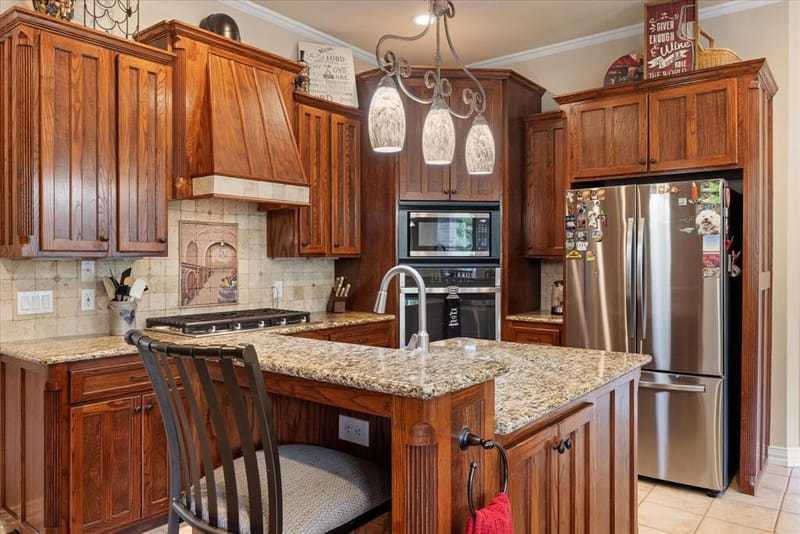 7404 Fox Fire Court, Granbury TX 76049 - Photo 16