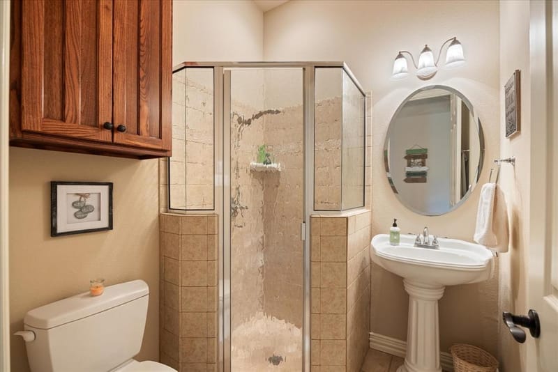 7404 Fox Fire Court, Granbury TX 76049 - Photo 24