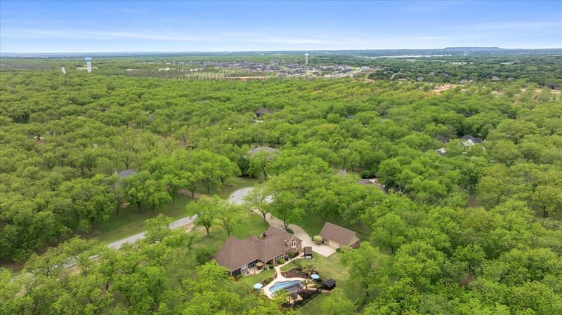 7404 Fox Fire Court, Granbury TX 76049 - Photo 33