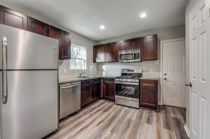4206 Robert L Parish Sr Avenue, Dallas TX 75210 - Photo 2