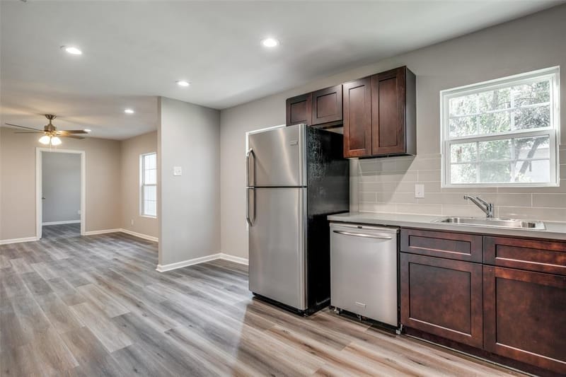 4206 Robert L Parish Sr Avenue, Dallas TX 75210 - Photo 3