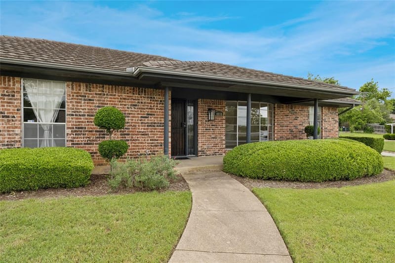 4859 Winesanker Way, Fort Worth TX 76133 - Photo 3