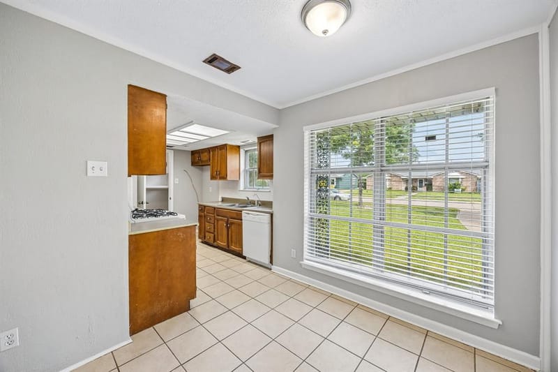 4118 Burning Tree Lane, Garland TX 75042 - Photo 4