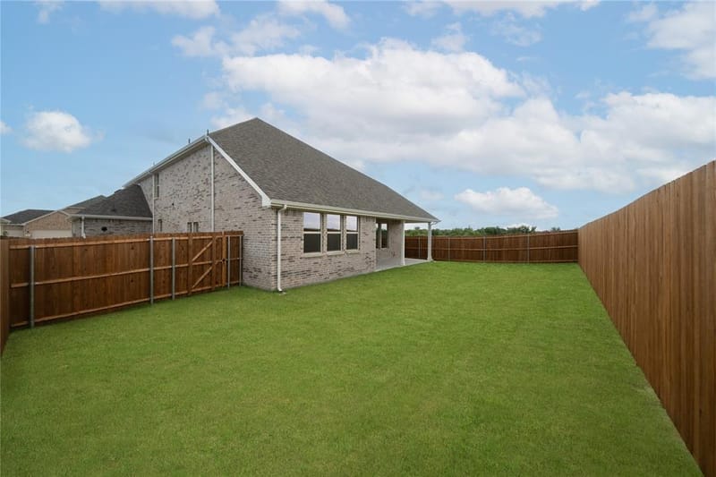 3104 Patrinia Street, Royse City TX 75189 - Photo 2