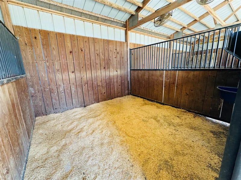 1010 Chapman Road, Crawford TX 76638 - Photo 34