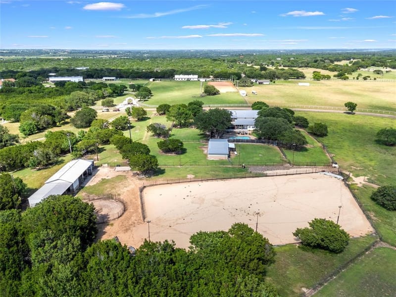 1010 Chapman Road, Crawford TX 76638 - Photo 37
