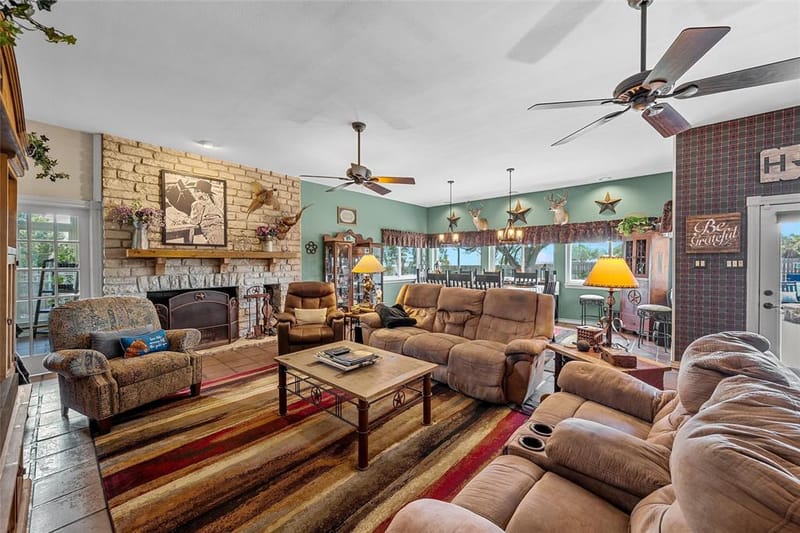 1010 Chapman Road, Crawford TX 76638 - Photo 8
