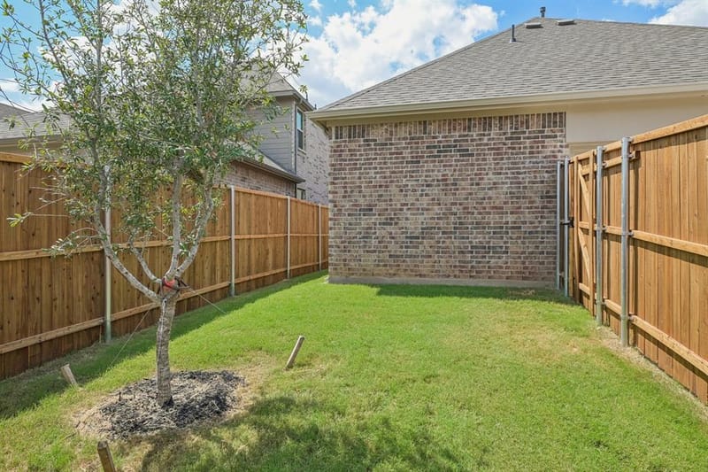1001 Tarryhill Drive, Crowley TX 76036 - Photo 28