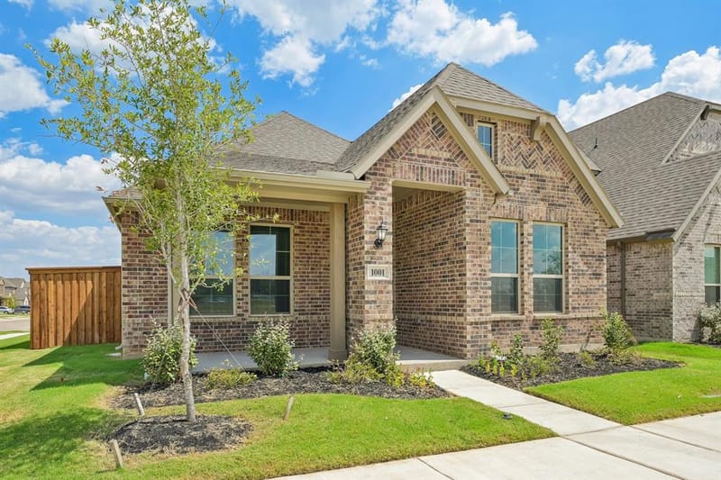 1001 Tarryhill Drive, Crowley TX 76036 - Photo 30