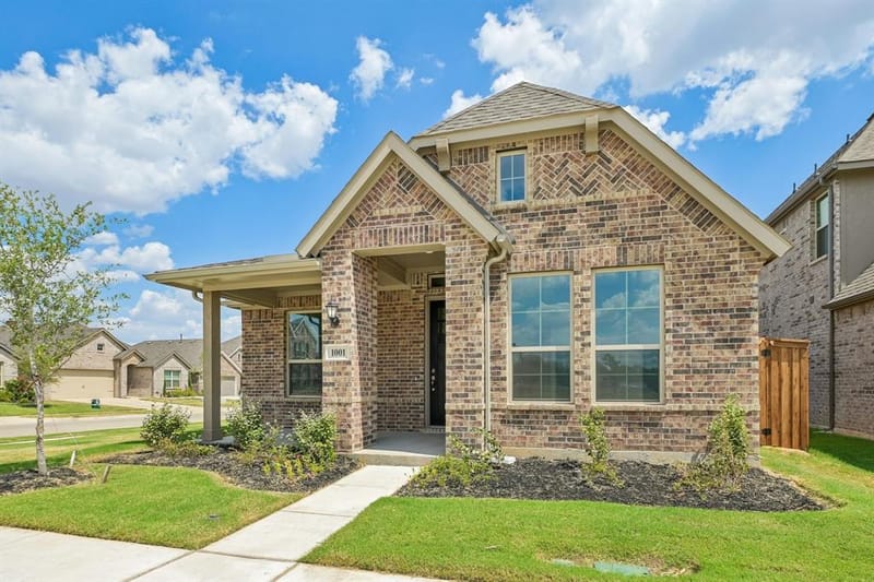 1001 Tarryhill Drive, Crowley TX 76036 - Photo 29