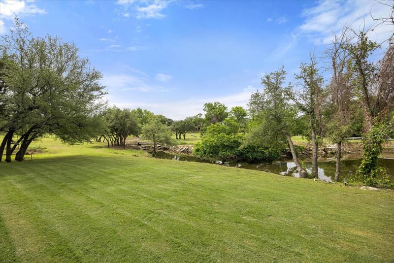 8828 Sundance Place Court, Granbury TX 76049 - Photo 35