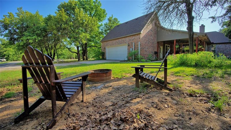 735 Sleepy Hollow Lane, Valley View TX 76272 - Photo 2