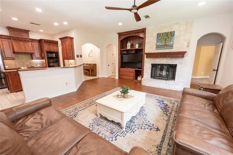 735 Sleepy Hollow Lane, Valley View TX 76272 - Photo 7