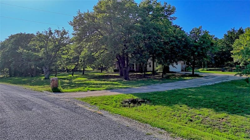 735 Sleepy Hollow Lane, Valley View TX 76272 - Photo 33