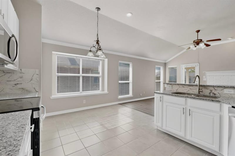 612 Mooney Drive, Saginaw TX 76179 - Photo 14