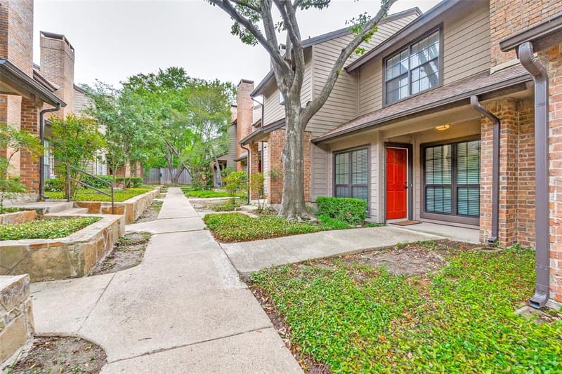 9910 Royal Lane # 1006, Dallas TX 75231 - Photo 3