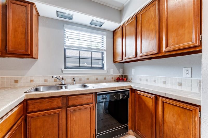 9910 Royal Lane # 1006, Dallas TX 75231 - Photo 14