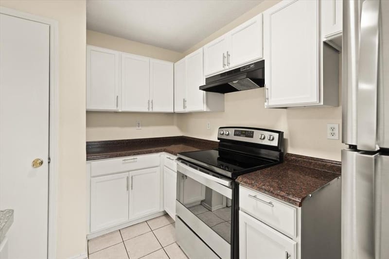714 Jalisco Plaza, Dallas TX 75211 - Photo 13