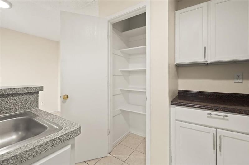 714 Jalisco Plaza, Dallas TX 75211 - Photo 16
