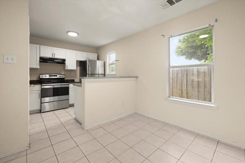 714 Jalisco Plaza, Dallas TX 75211 - Photo 10