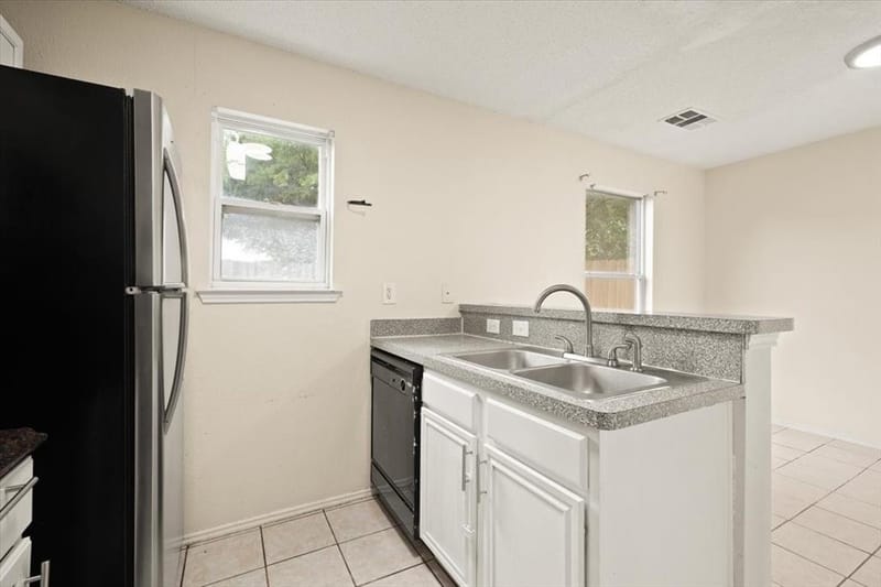 714 Jalisco Plaza, Dallas TX 75211 - Photo 15