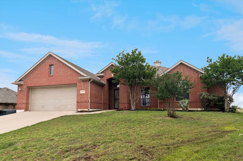 11000 Owl Creek Drive, Fort Worth TX 76179