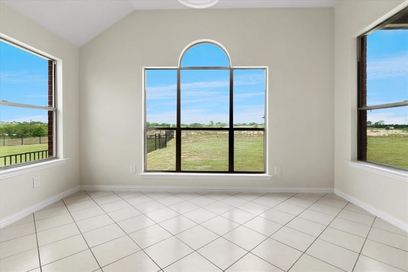 11000 Owl Creek Drive, Fort Worth TX 76179 - Photo 10